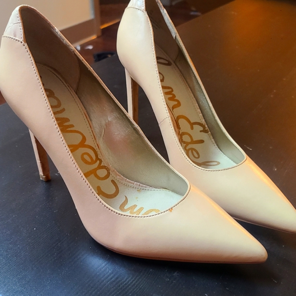 MOVING SALE. EVERYTHING MUST GO! Sam Edelman nude pumps. Sz 7.